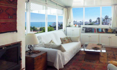 Piso de 2 dormitorios con terraza privada en zona residencial de Mojacar playa.