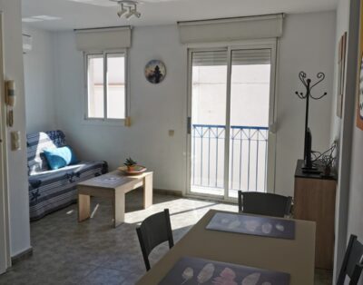 Central apartment 50m from the beach and shops.