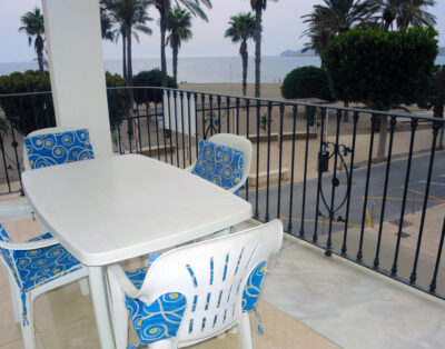 2 bedroom seafront apartment with private terrace