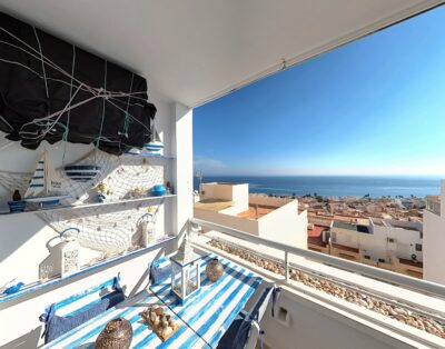 2 bedrooms apartment with private terrace overlooking the sea and the village.