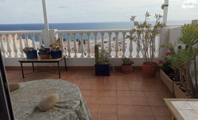 2-bedroom apartment with 20m2 sea-view terrace, private parking